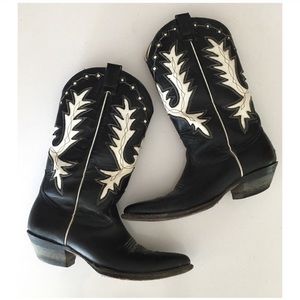Vintage 1980s Cowboy Boots!